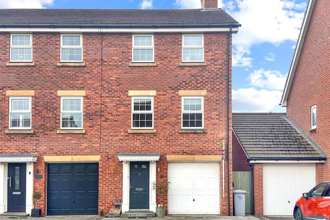 Johnsons Road, Fernwood, Newark 3 bed semi