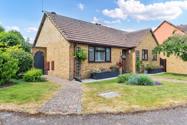 King James Way, Royston SG8 3 bed detached bungalow for sale