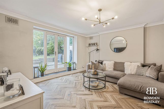 High Road, Buckhurst Hill 1 bed flat for sale