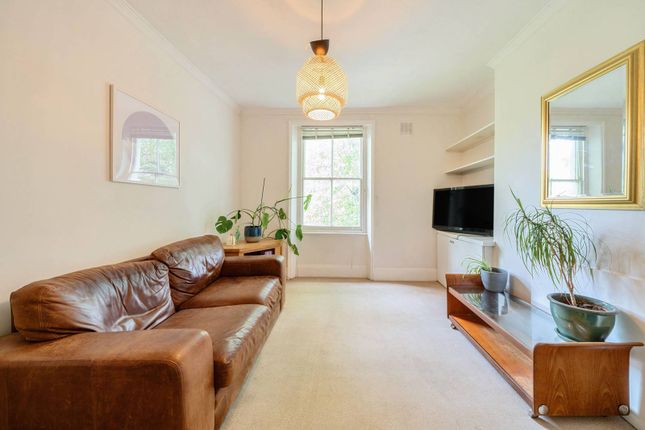 Loughborough Road, Brixton, London, SW9 2 bed flat for sale