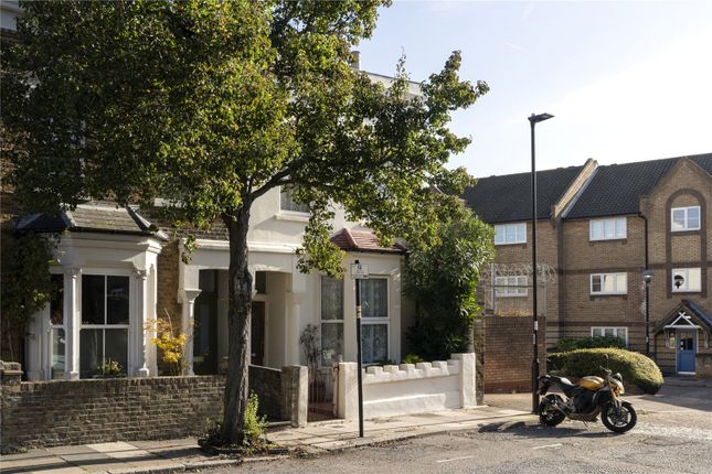 Kiver Road, London, N19 3 bed end of terrace house for sale