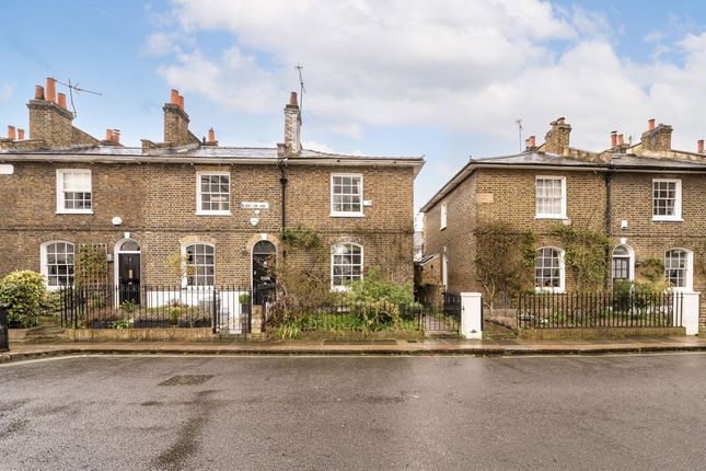 Black Lion Lane, London W6 3 bed end of terrace house for sale