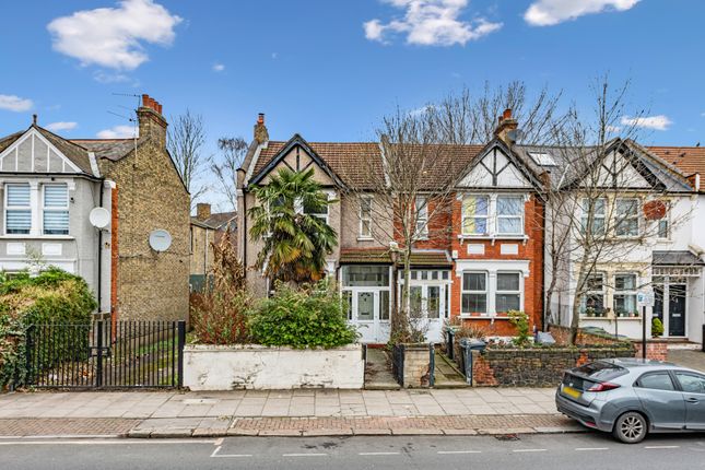 4 bedroom end of terrace house for sale