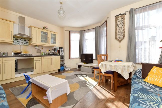 4 bed end terrace house
