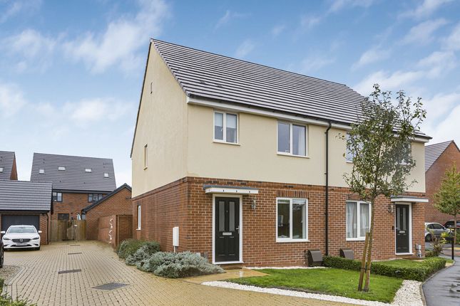 2 bedroom semi-detached house for sale