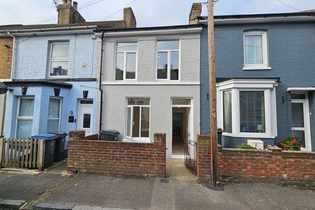 Oswald Road, Dover CT17 2 bed terraced house for sale