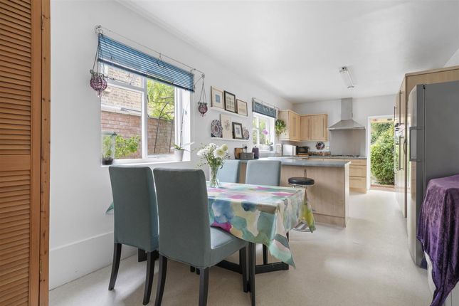 Hewitt Road, London N8 6 bed terraced house for sale