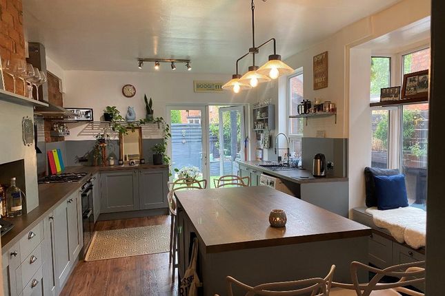 Spring Bank West, Hull, HU3 1LB 4 bed terraced house for sale