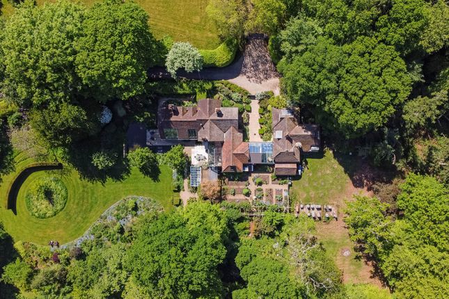 6 bedroom detached house for sale