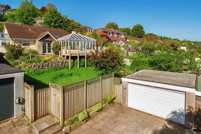 4 bed detached house