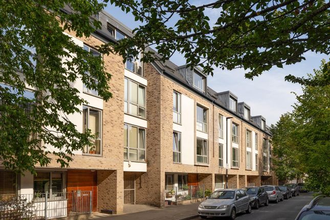 Liberty Street, SW9 1 bed flat for sale