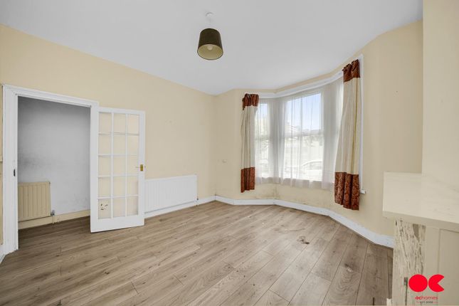 Murchison Road, Leyton E10 2 bed flat for sale