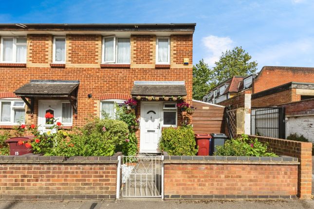 2 bedroom terraced bungalow for sale