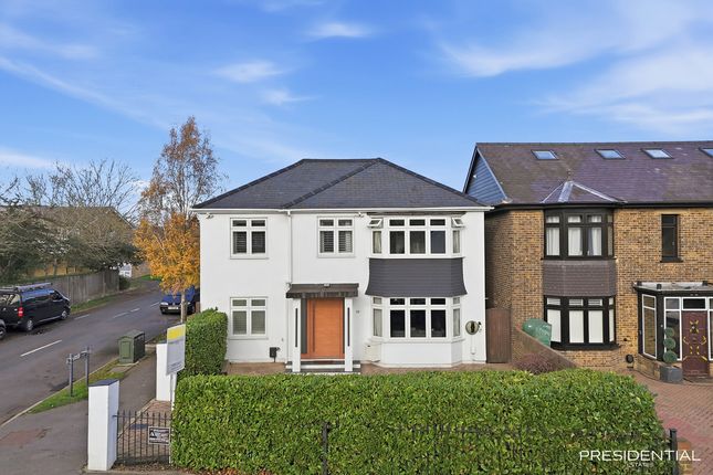 Chigwell IG7 5 bed detached house for sale