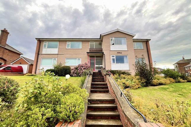 Lowdale Avenue, Scarborough, YO12 2 bed flat for sale