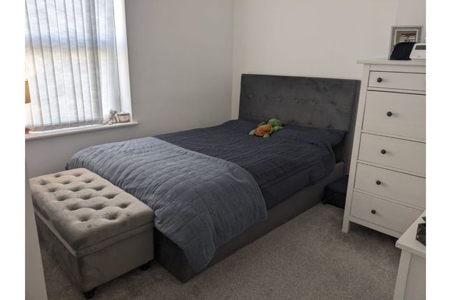 2 bed end terrace house