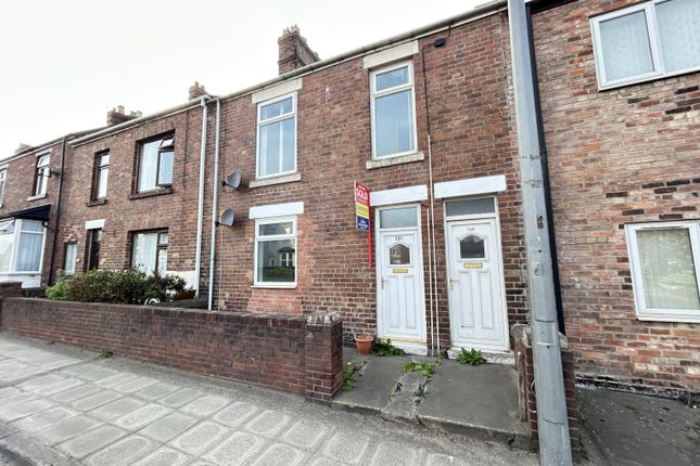 High Street North, Langley Moor... 2 bed apartment for sale