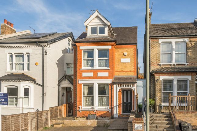 4 bed detached house