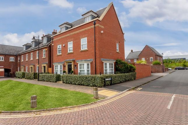 Wilkinson Road, Bedford MK42 4 bed detached house for sale