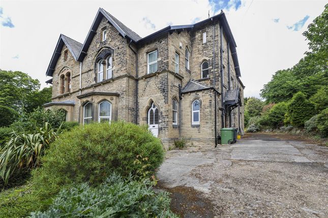 Greenhead Road, Huddersfield HD1 7 bed semi