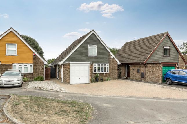 Shaw Close, Newport Pagnell MK16 3 bed detached house for sale