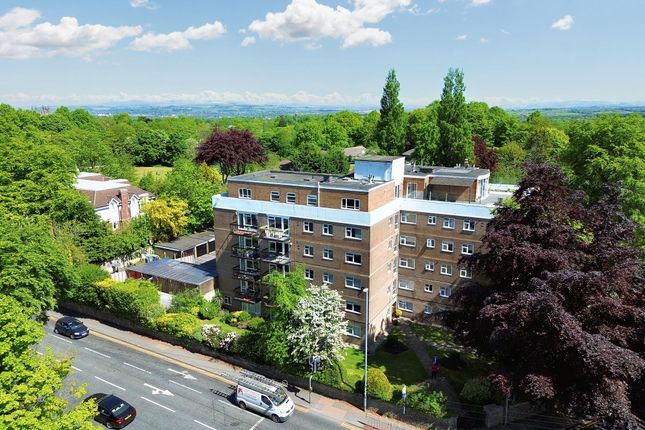 Pinfold Court, Whitefield, M45 3 bed flat for sale