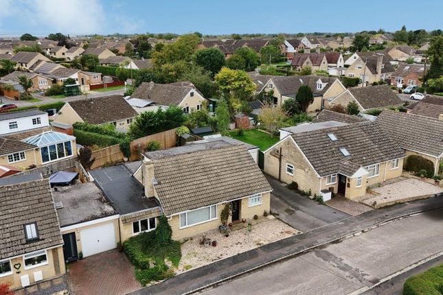 Rose Close, Carterton OX18 4 bed detached house for sale
