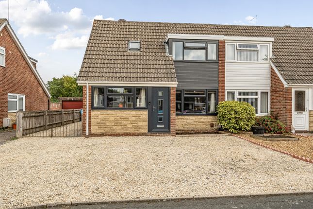 Falconscroft, Covingham, Swindon, SN3 3 bed semi
