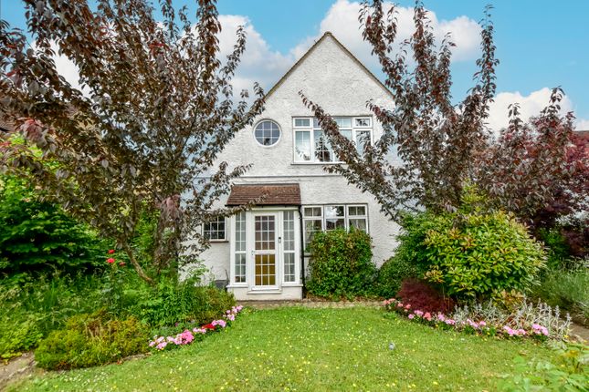 3 bed detached house