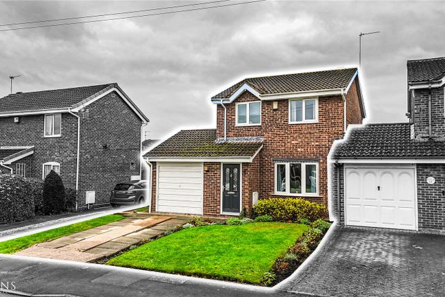 3 bed link detached house