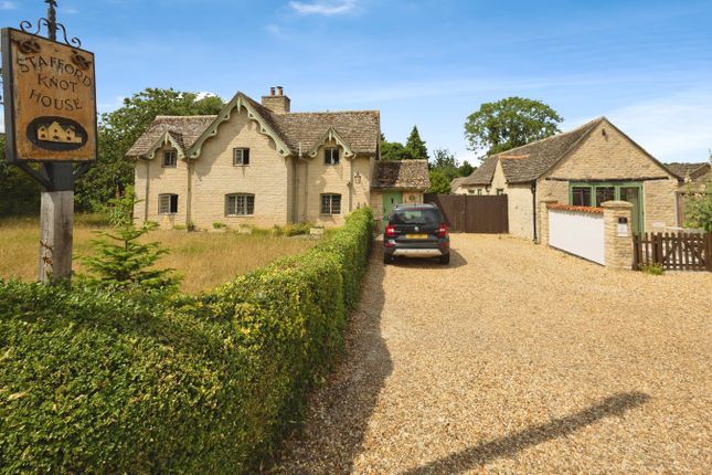 Main Street, Corby NN17 4 bed detached house for sale
