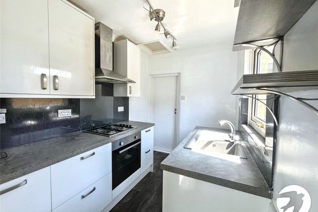 Dongola Road, Rochester, Kent, ME2 2 bed terraced house for sale