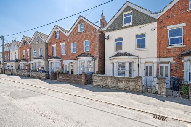 Station Road, Purton, Purton, SN5 3 bed semi