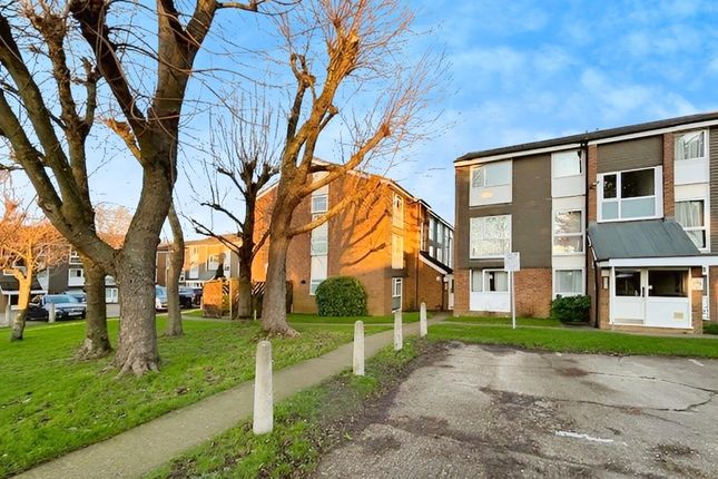 Cuffley Court, Hemel Hempstead HP2 1 bed flat for sale