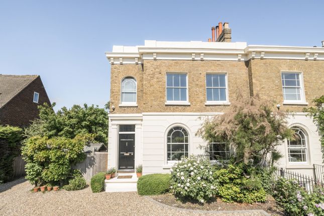5 bedroom semi-detached house for sale