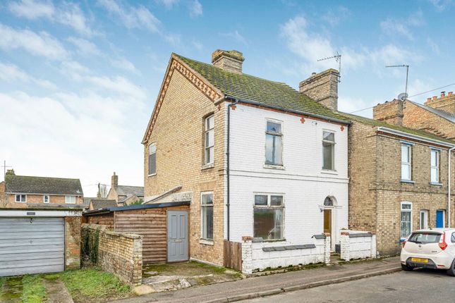 East Street, Huntingdon, Cambridgeshire. 4 bed detached house for sale