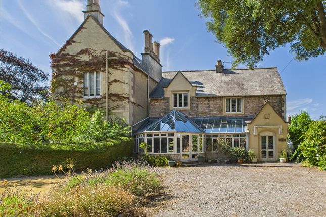 5 bedroom semi-detached house for sale