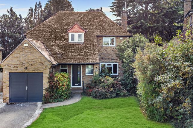 St. James Close, Pangbourne, Berkshire 3 bed detached house for sale