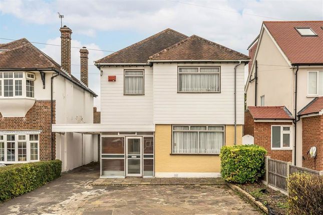 Horn Park Lane, London SE12 3 bed detached house for sale