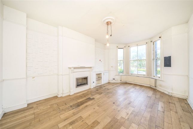 Lee High Road, Lee, SE12 3 bed apartment for sale