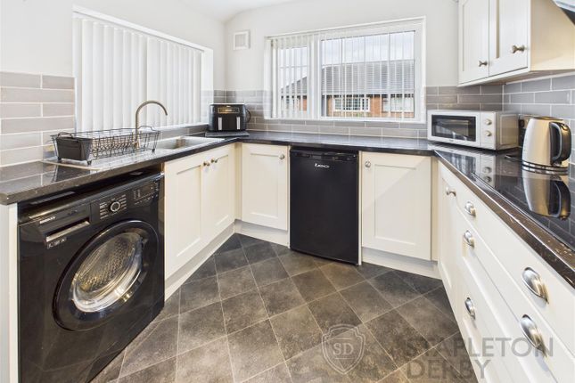 2 bedroom detached house for sale