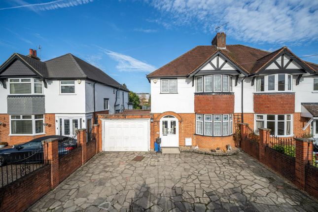 Watford Road, Croxley Green... 3 bed semi