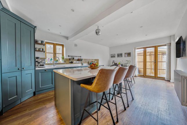 Maidstone Road, Pembury, TN2 4 bed semi
