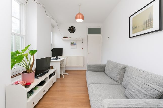 Ferndale Road, Brixton, London, SW9 1 bed flat for sale