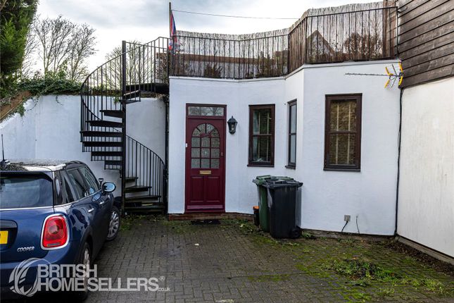 1 bedroom maisonette for sale