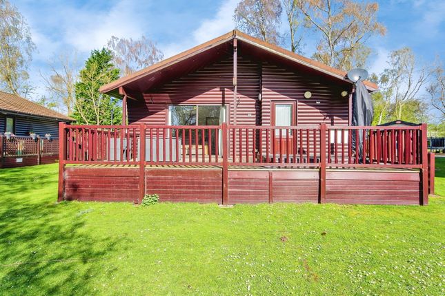 2 bedroom lodge for sale