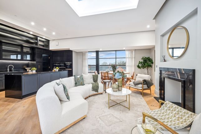 3 bed flat