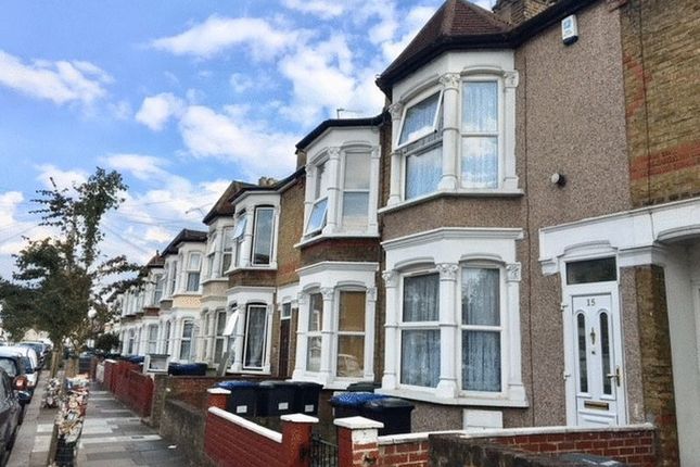 Lowden Road, Edmonton, London N9 2 bed apartment for sale
