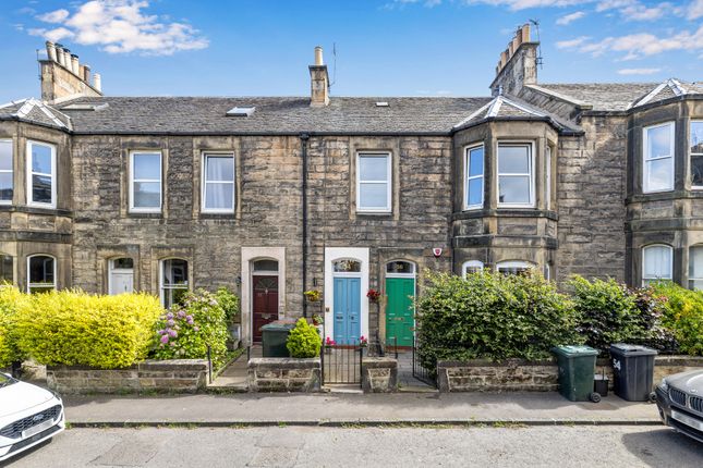 3 bedroom flat for sale