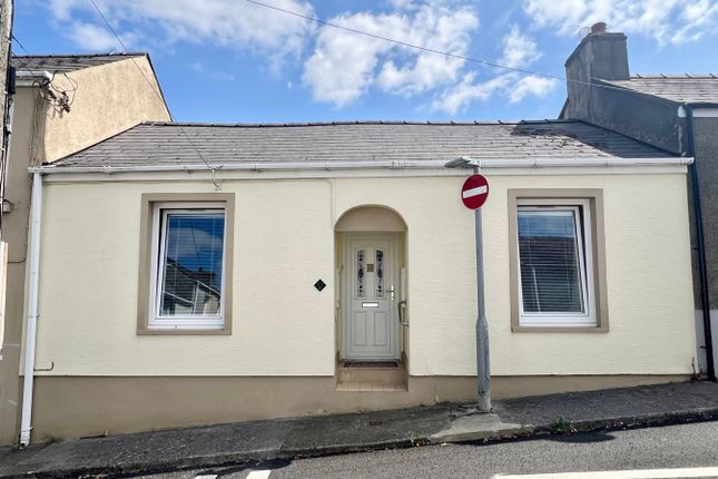 Thomas Street, Pembroke, SA71 2 bed terraced bungalow for sale
